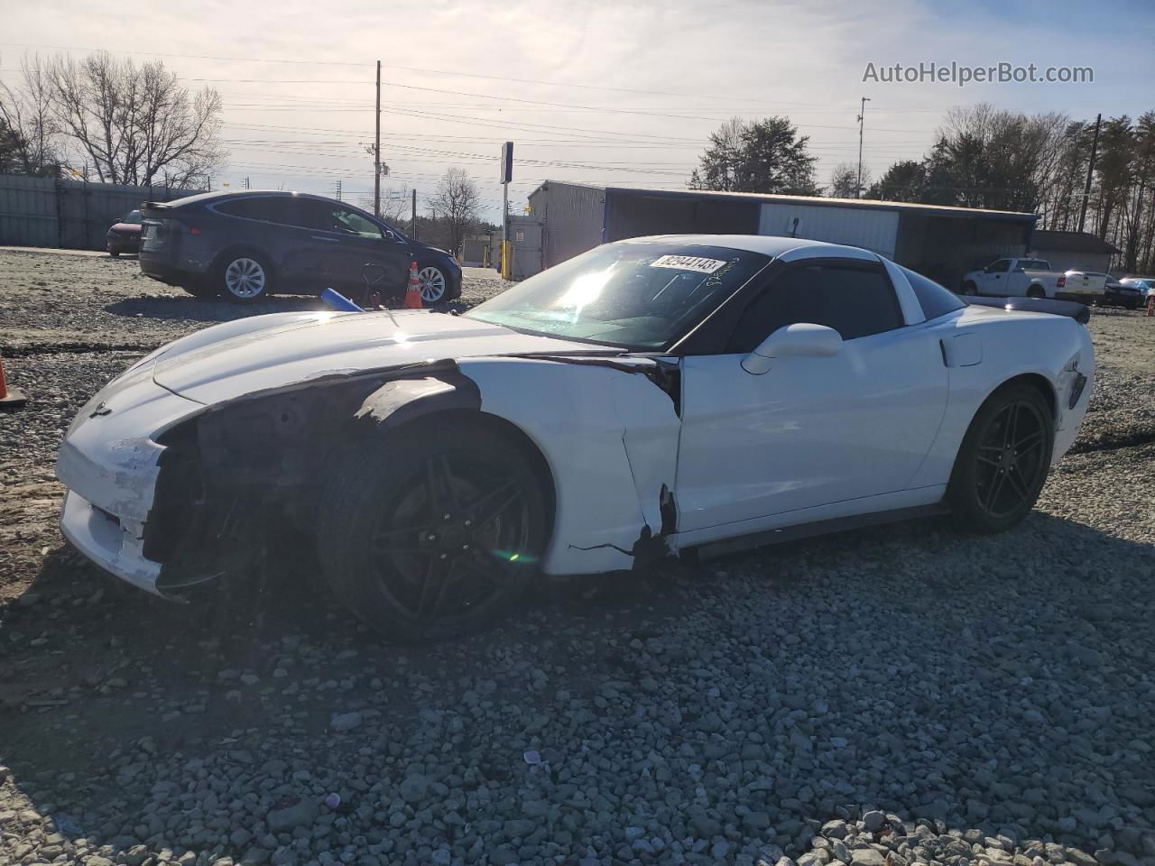 2006 Chevrolet Corvette  White vin: 1G1YY26UX65109474