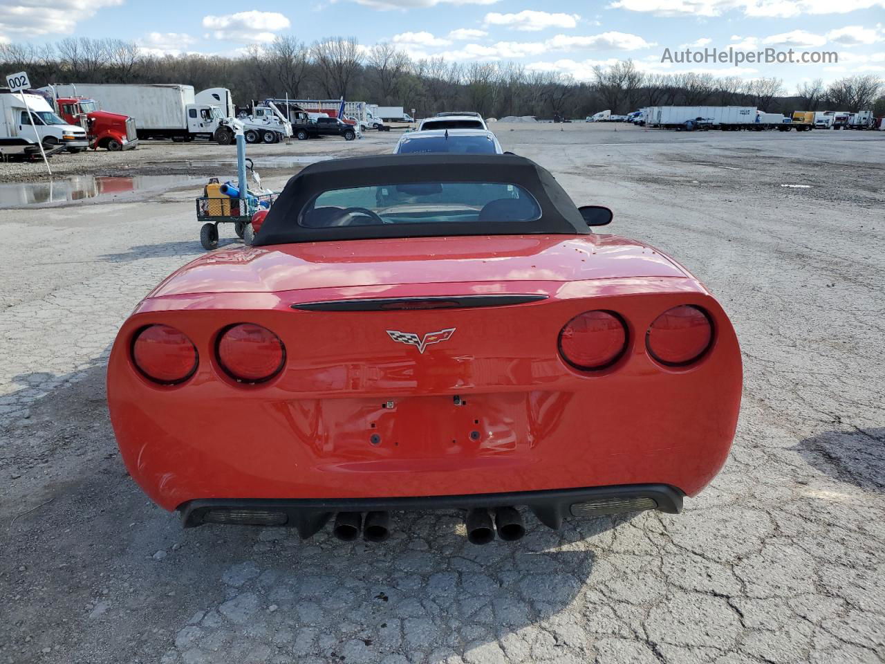 2006 Chevrolet Corvette  Red vin: 1G1YY36U065113863