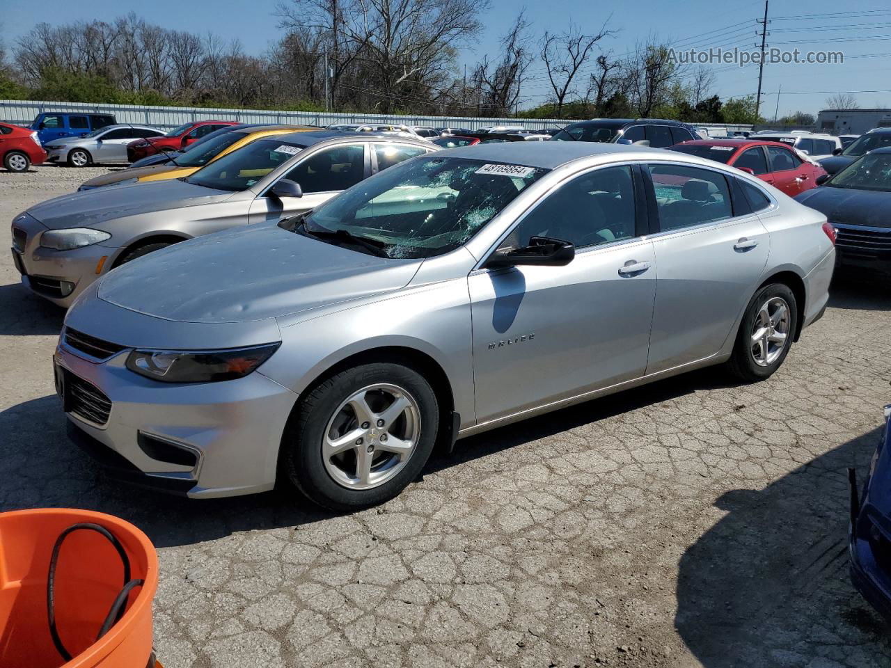 2018 Chevrolet Malibu Ls Серебряный vin: 1G1ZB5ST0JF177533