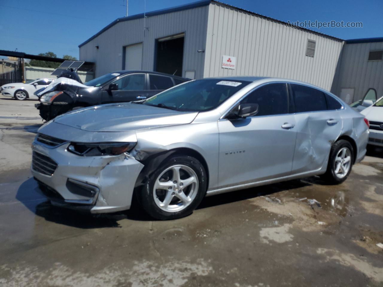 2017 Chevrolet Malibu Ls Серебряный vin: 1G1ZB5ST2HF142258