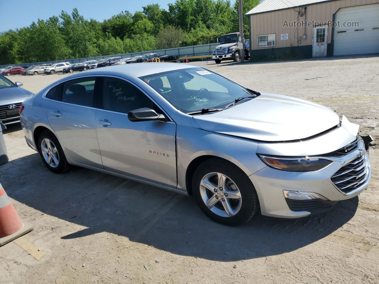 2021 Chevrolet Malibu Ls Silver vin: 1G1ZB5ST7MF047544