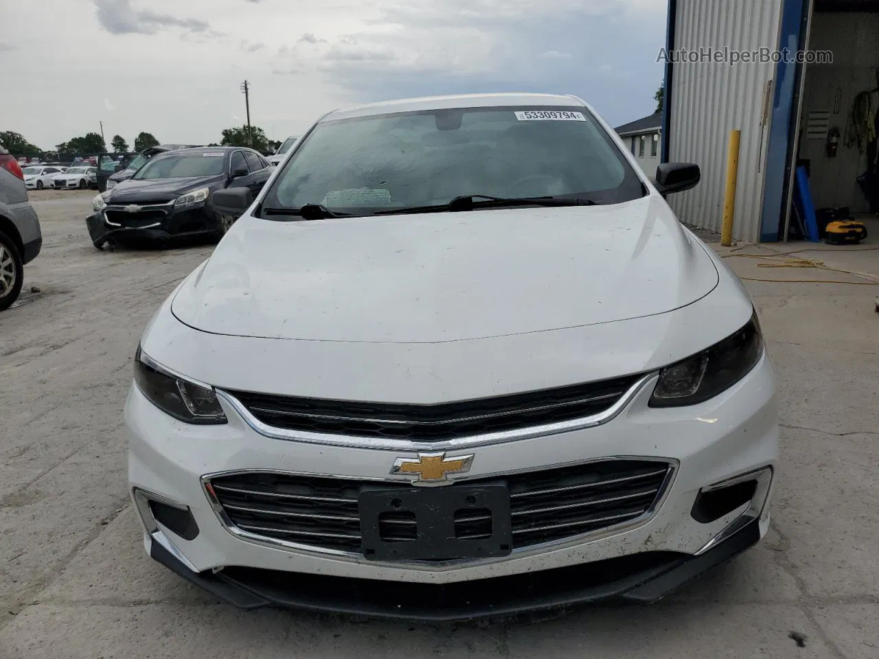 2017 Chevrolet Malibu Ls Белый vin: 1G1ZB5ST9HF292528