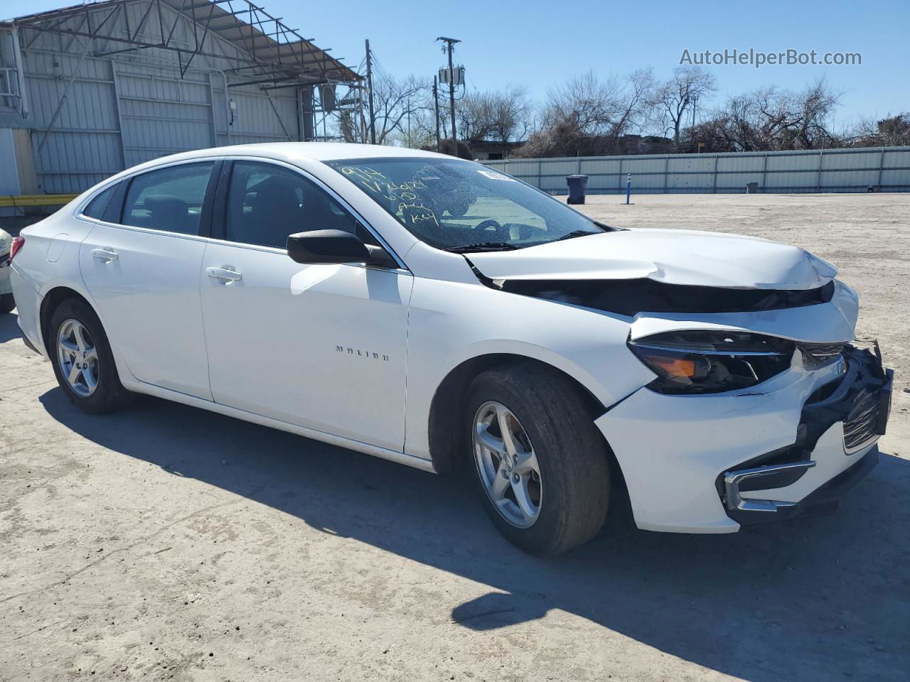 2018 Chevrolet Malibu Ls Белый vin: 1G1ZC5ST6JF248733