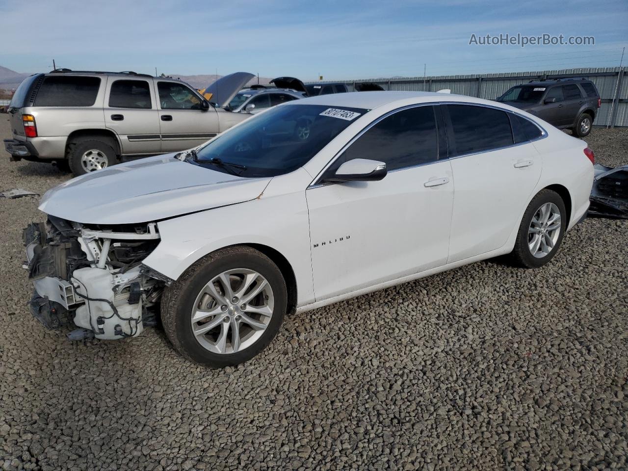 2018 Chevrolet Malibu Lt White vin: 1G1ZD5ST0JF203817