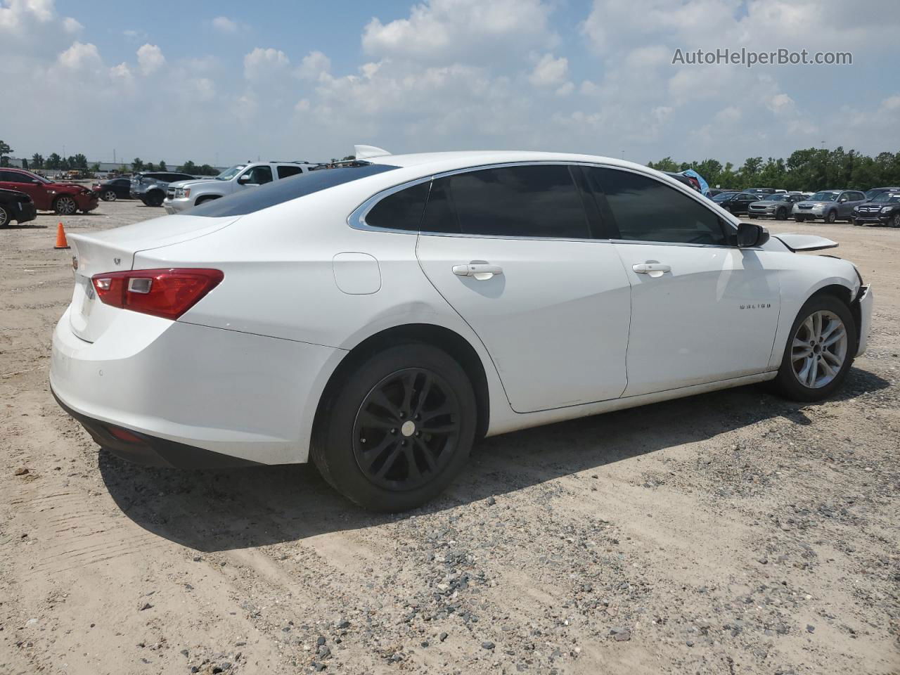 2018 Chevrolet Malibu Lt White vin: 1G1ZD5ST1JF184565