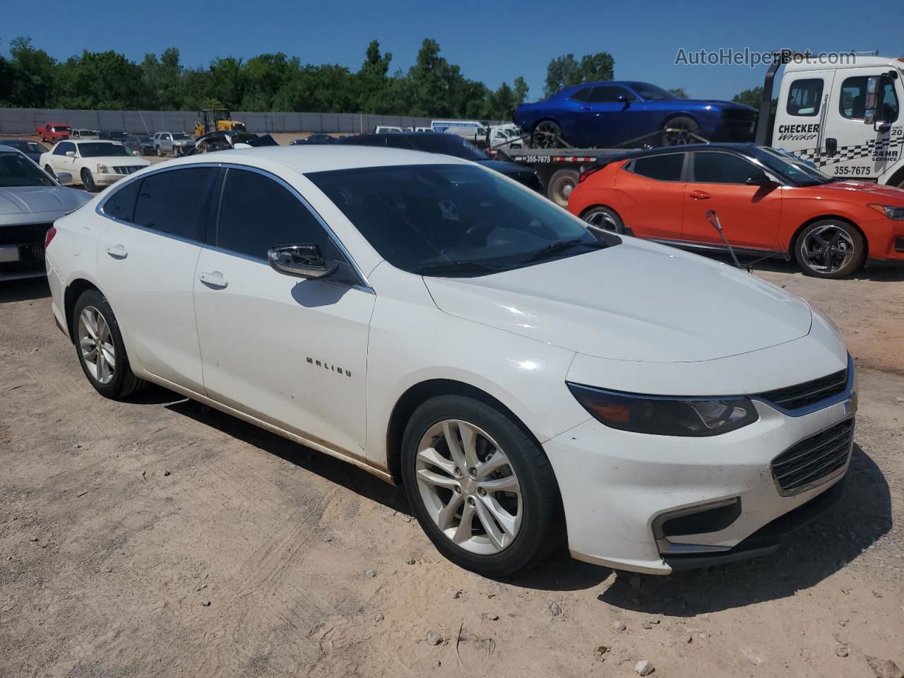 2018 Chevrolet Malibu Lt White vin: 1G1ZD5ST1JF203101