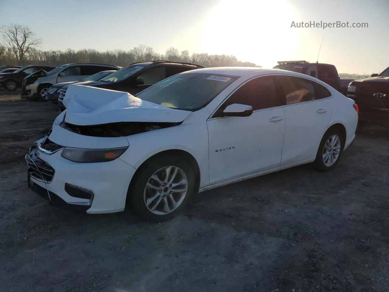 2018 Chevrolet Malibu Lt White vin: 1G1ZD5ST2JF247558