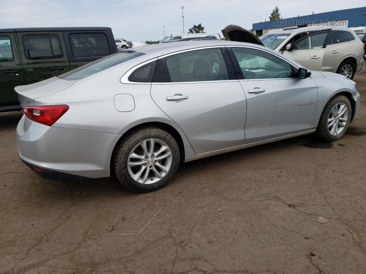 2018 Chevrolet Malibu Lt Silver vin: 1G1ZD5ST6JF261947