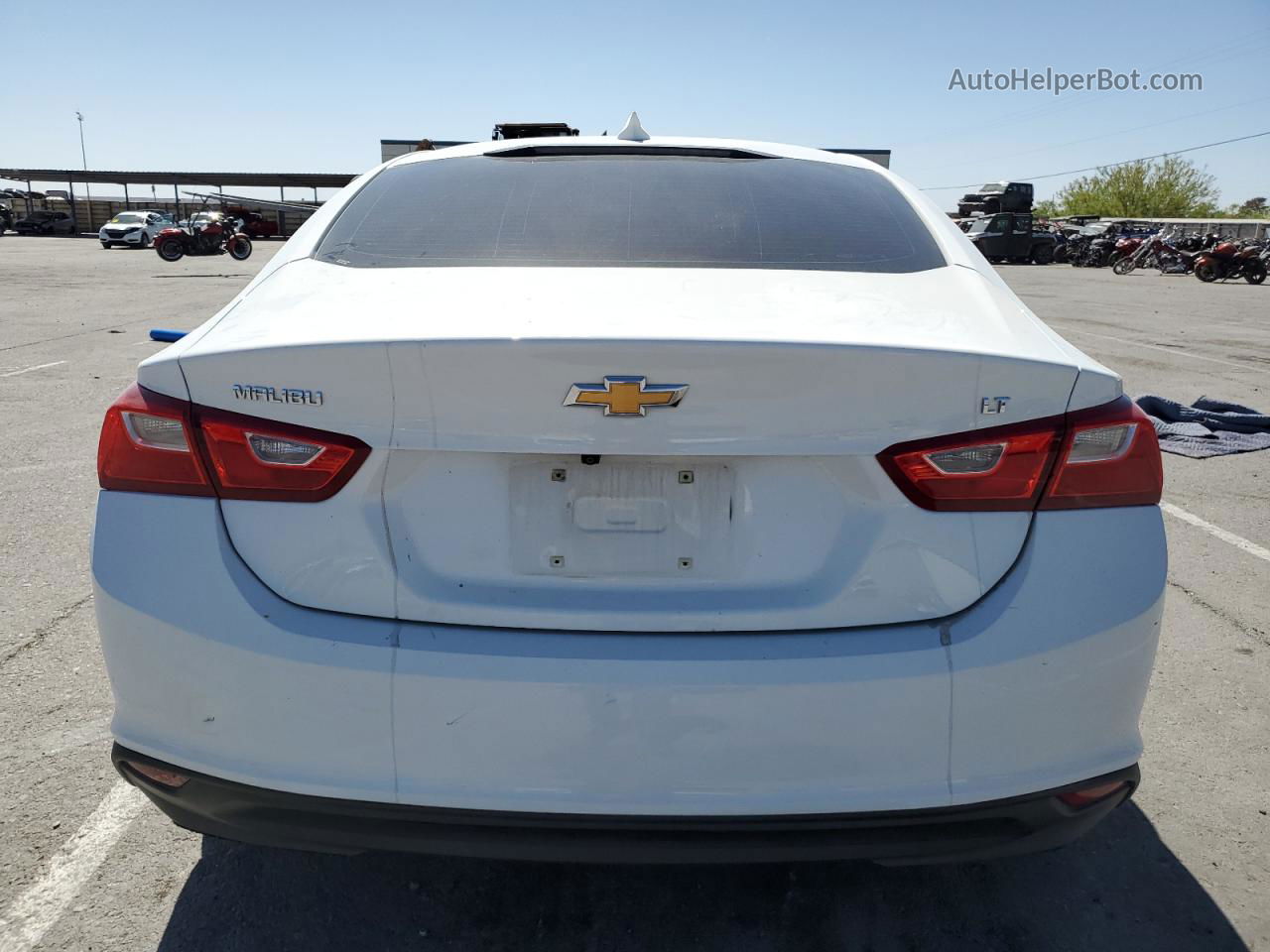 2018 Chevrolet Malibu Lt Белый vin: 1G1ZD5ST7JF104668