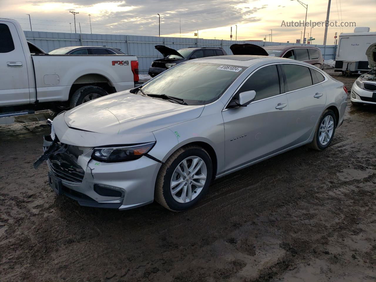 2018 Chevrolet Malibu Lt Silver vin: 1G1ZD5ST7JF168709