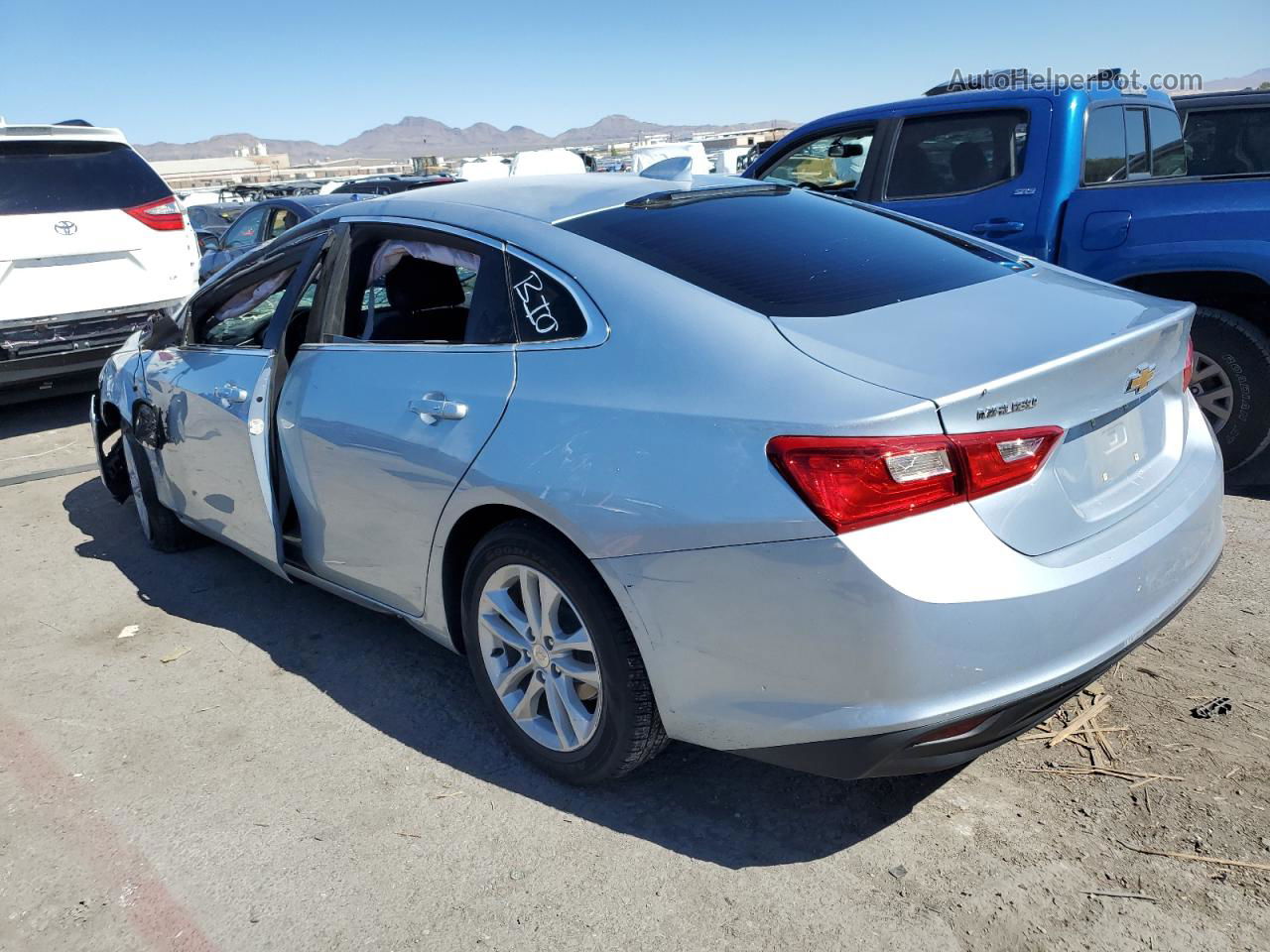 2018 Chevrolet Malibu Lt Silver vin: 1G1ZD5ST8JF241022