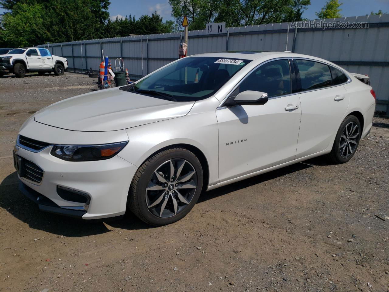 2018 Chevrolet Malibu Lt White vin: 1G1ZD5ST9JF216727