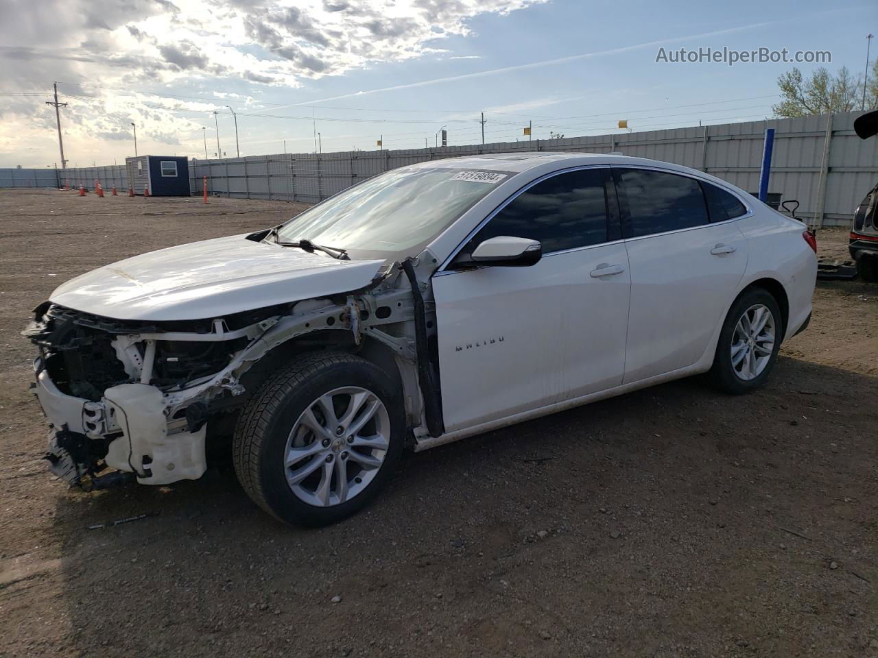 2018 Chevrolet Malibu Lt White vin: 1G1ZD5ST9JF236444