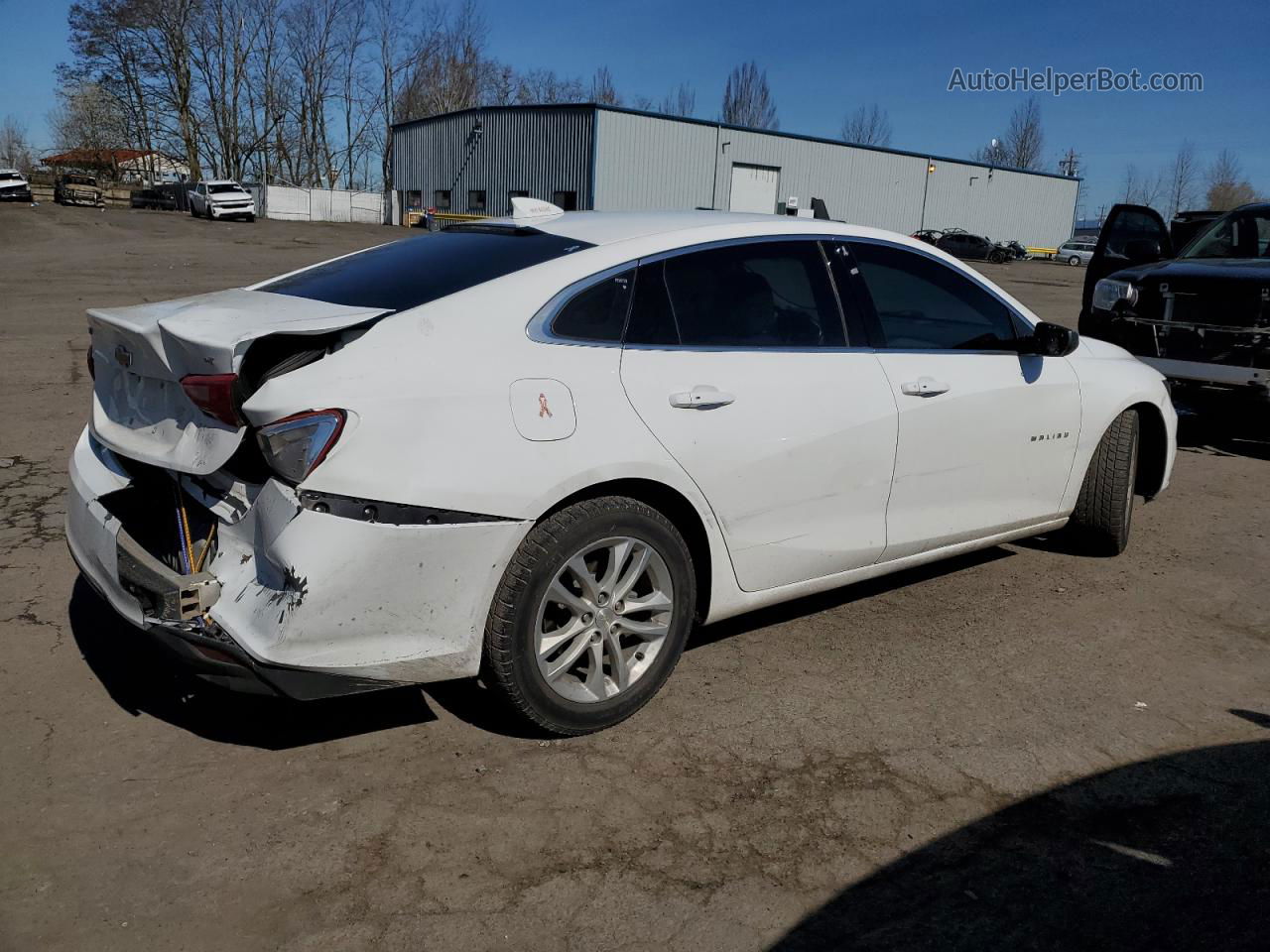 2017 Chevrolet Malibu Lt White vin: 1G1ZE5ST1HF239653