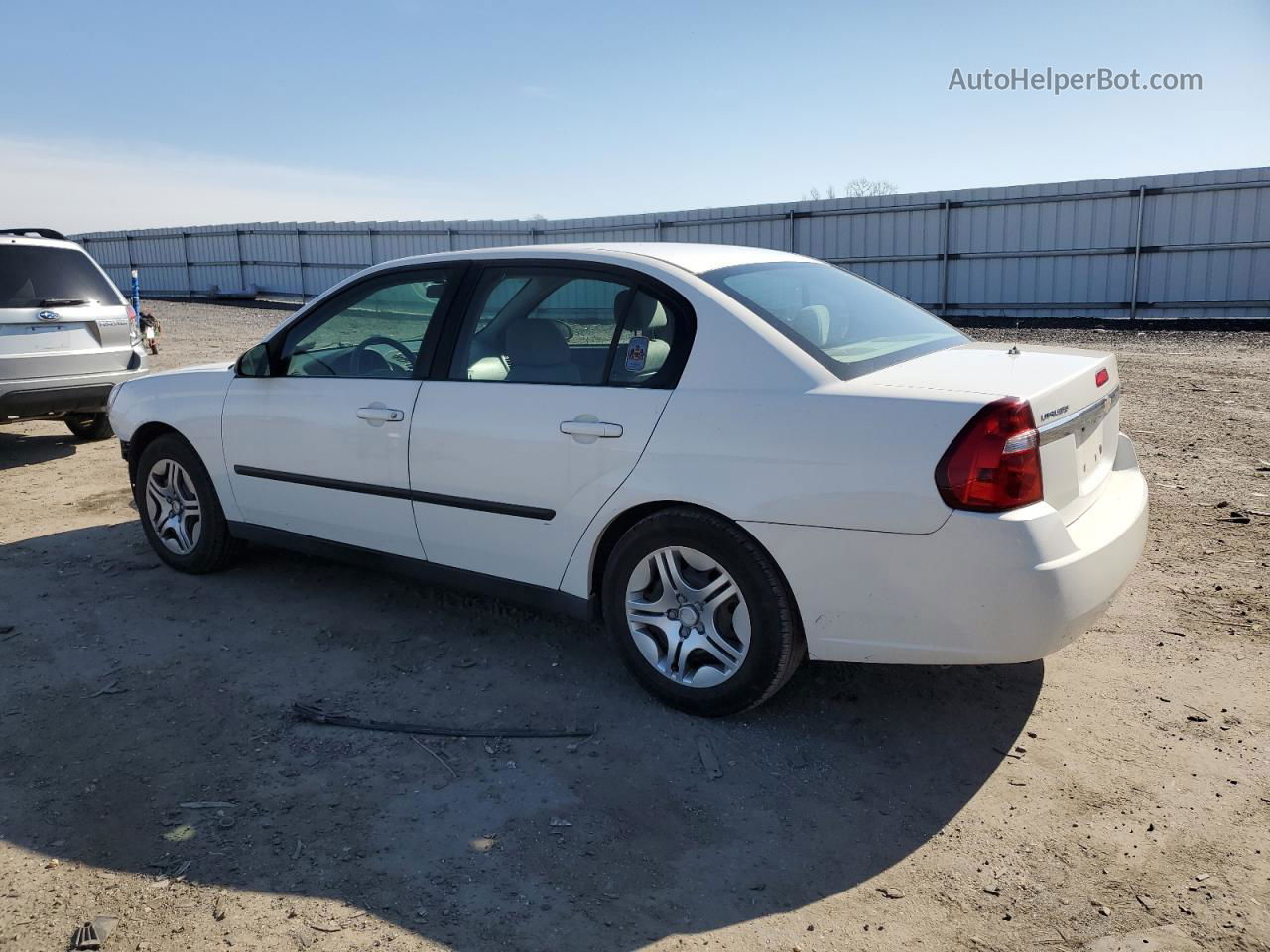 2004 Chevrolet Malibu  White vin: 1G1ZS52844F166485