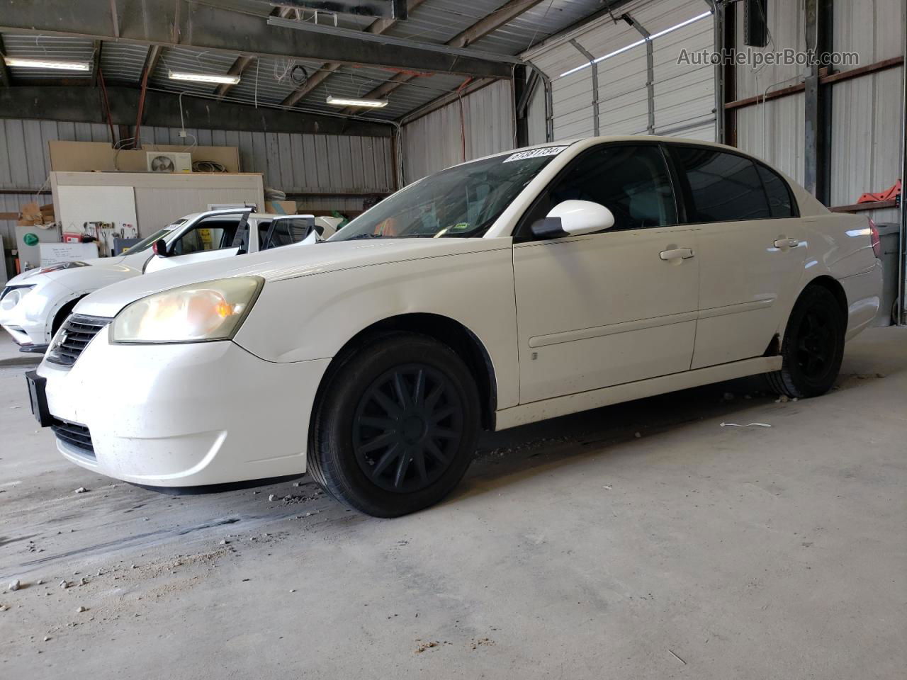 大人気！まとめ一覧 Malibu Chevrolet 2006 History & Price Lt vin 6 3.5l トップス