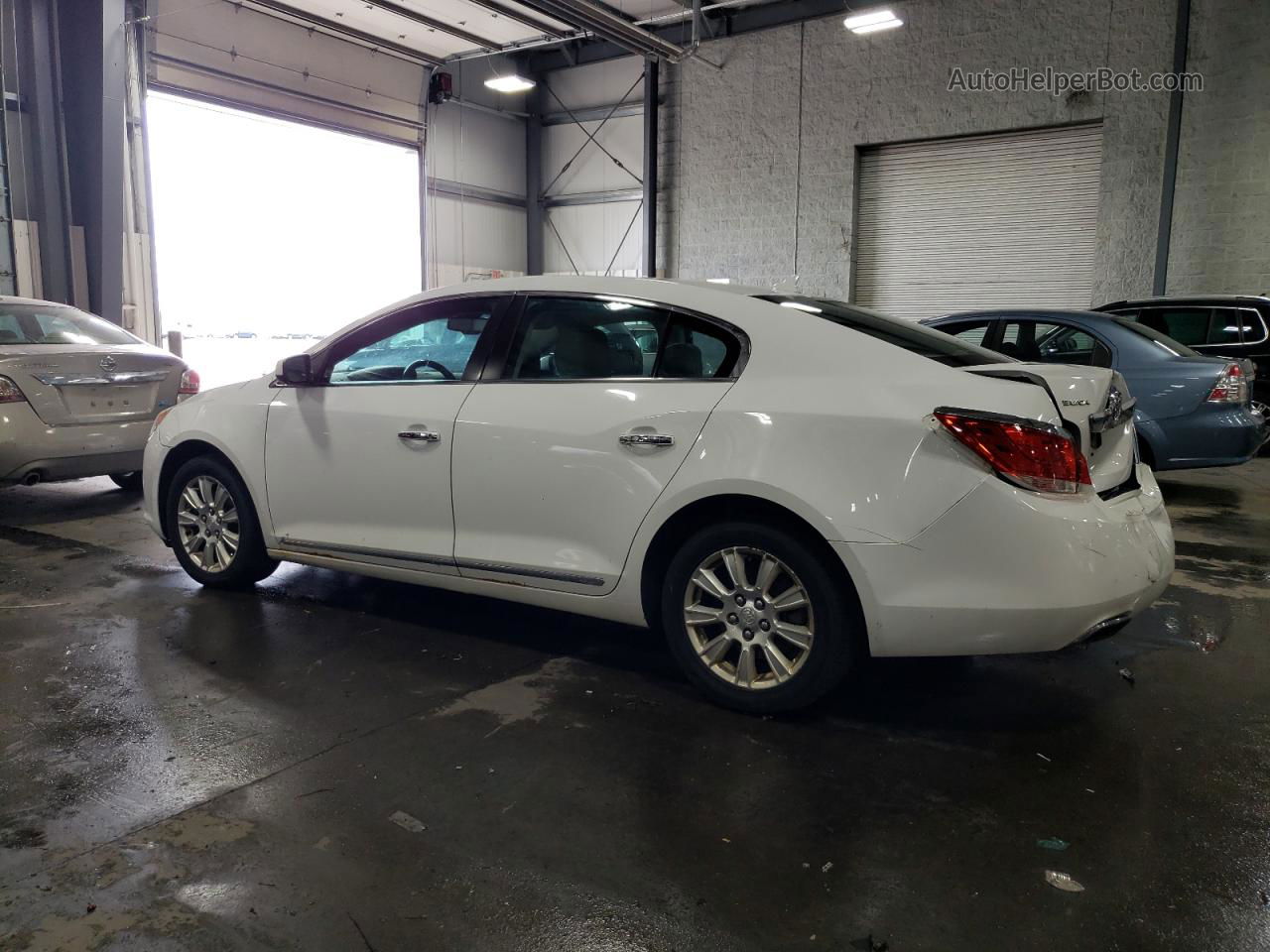 2013 Buick Lacrosse  White vin: 1G4GA5E31DF284801