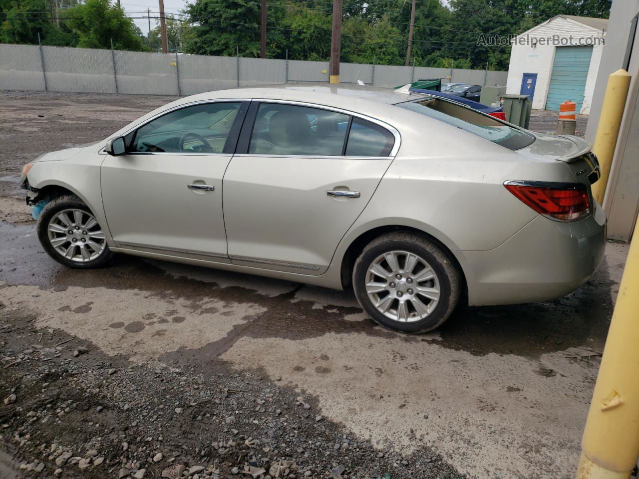 2013 Buick Lacrosse  Beige vin: 1G4GA5ER1DF265900