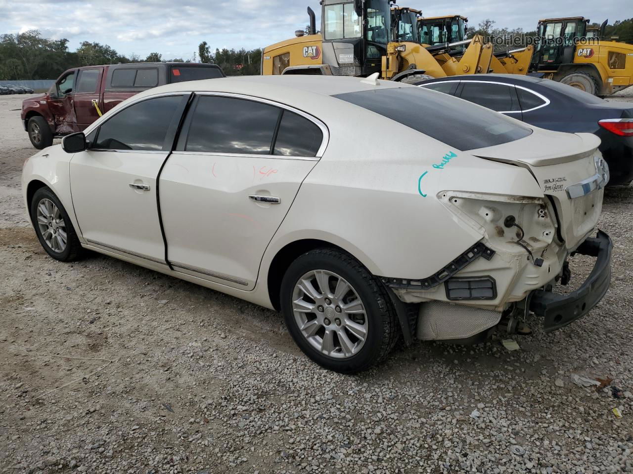 2013 Buick Lacrosse  White vin: 1G4GA5ER3DF206136