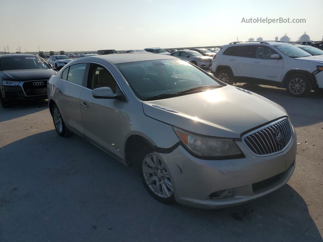 2013 Buick Lacrosse  Beige vin: 1G4GA5G38DF259469