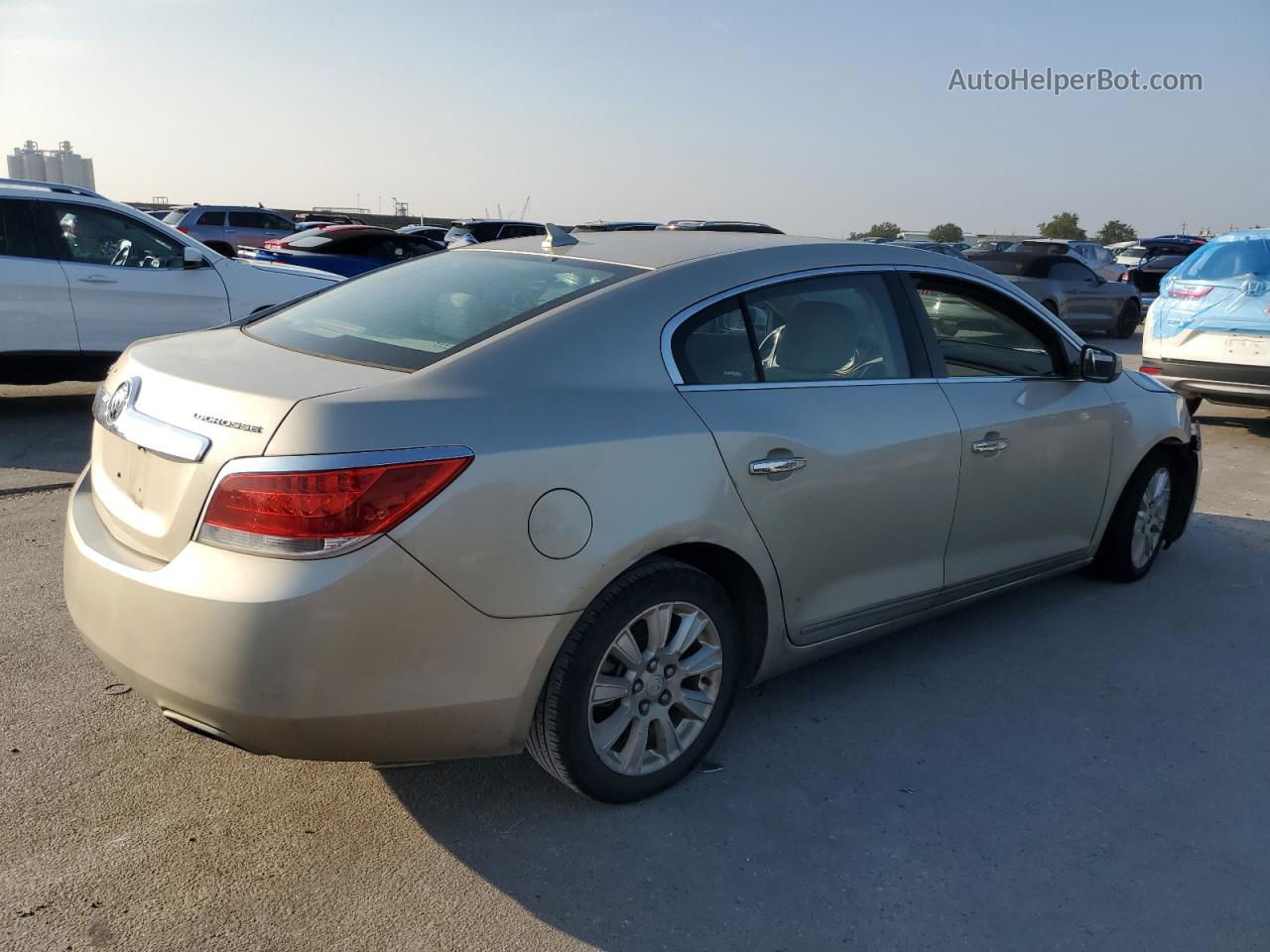 2013 Buick Lacrosse  Beige vin: 1G4GA5G38DF259469