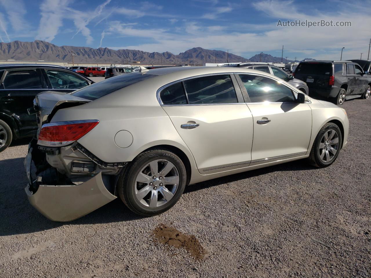 2013 Buick Lacrosse  Beige vin: 1G4GC5E33DF279593