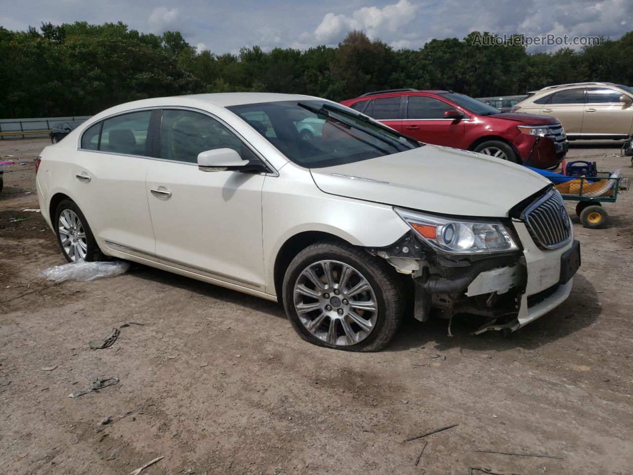 2013 Buick Lacrosse  White vin: 1G4GC5E33DF289234