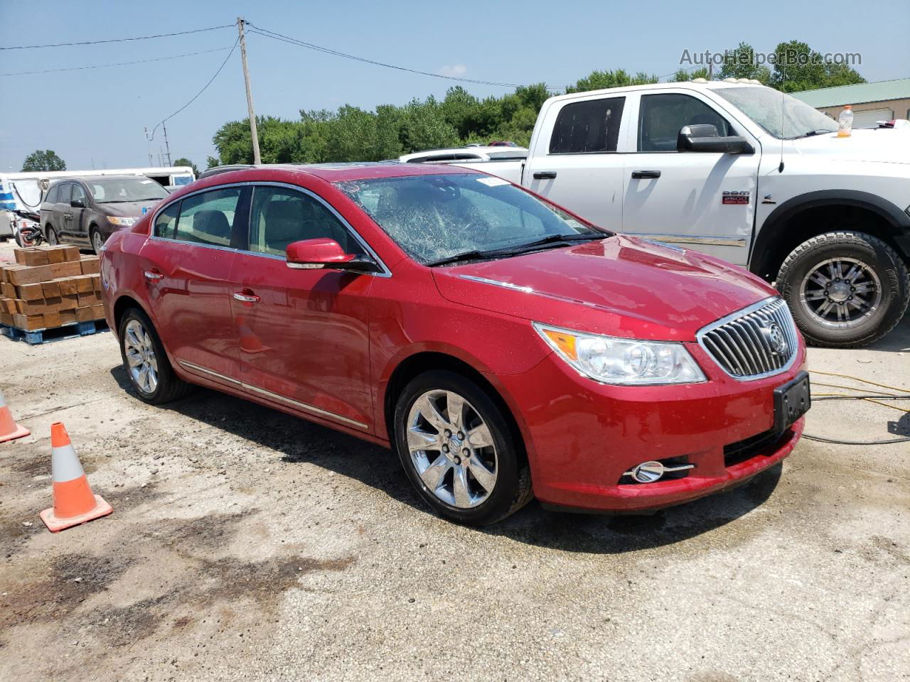 2013 Buick Lacrosse  Красный vin: 1G4GC5E36DF331685