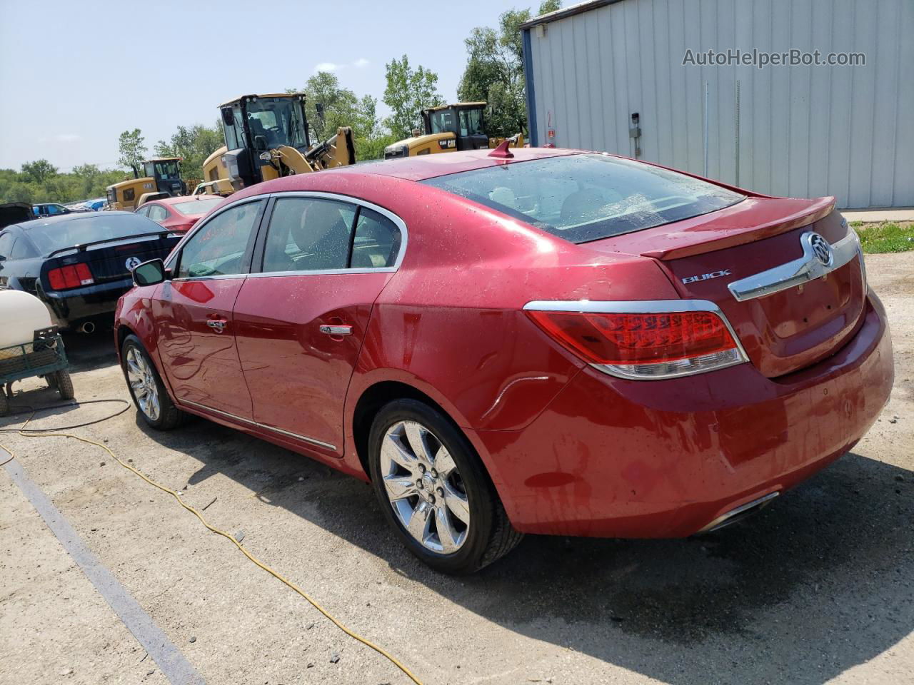 2013 Buick Lacrosse  Красный vin: 1G4GC5E36DF331685