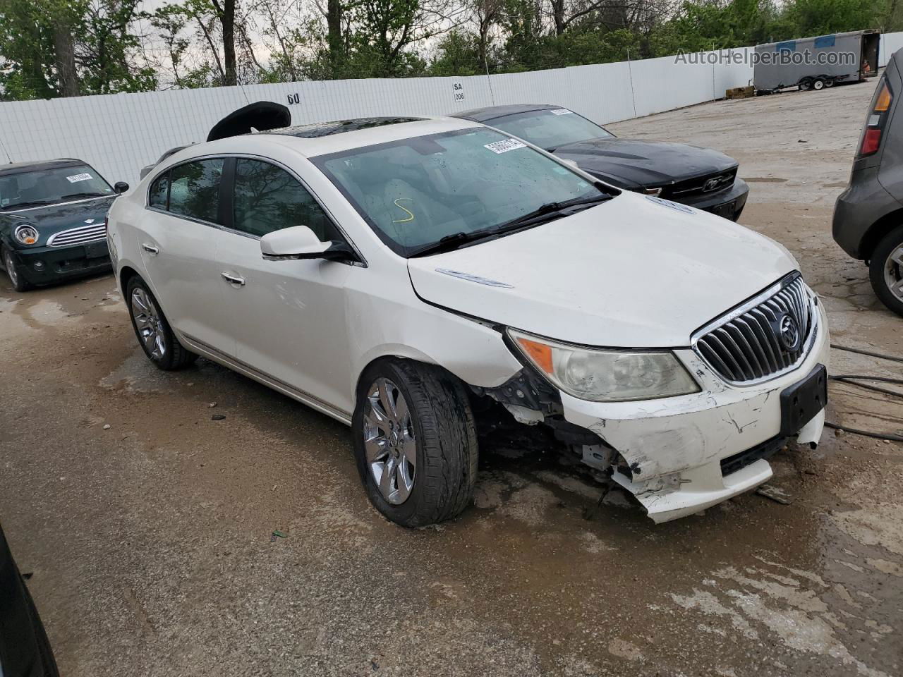 2013 Buick Lacrosse  White vin: 1G4GC5E37DF264420