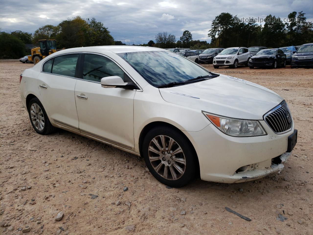 2013 Buick Lacrosse  Белый vin: 1G4GC5E37DF333879