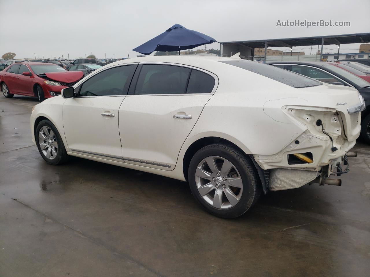 2013 Buick Lacrosse  White vin: 1G4GC5E38DF249280