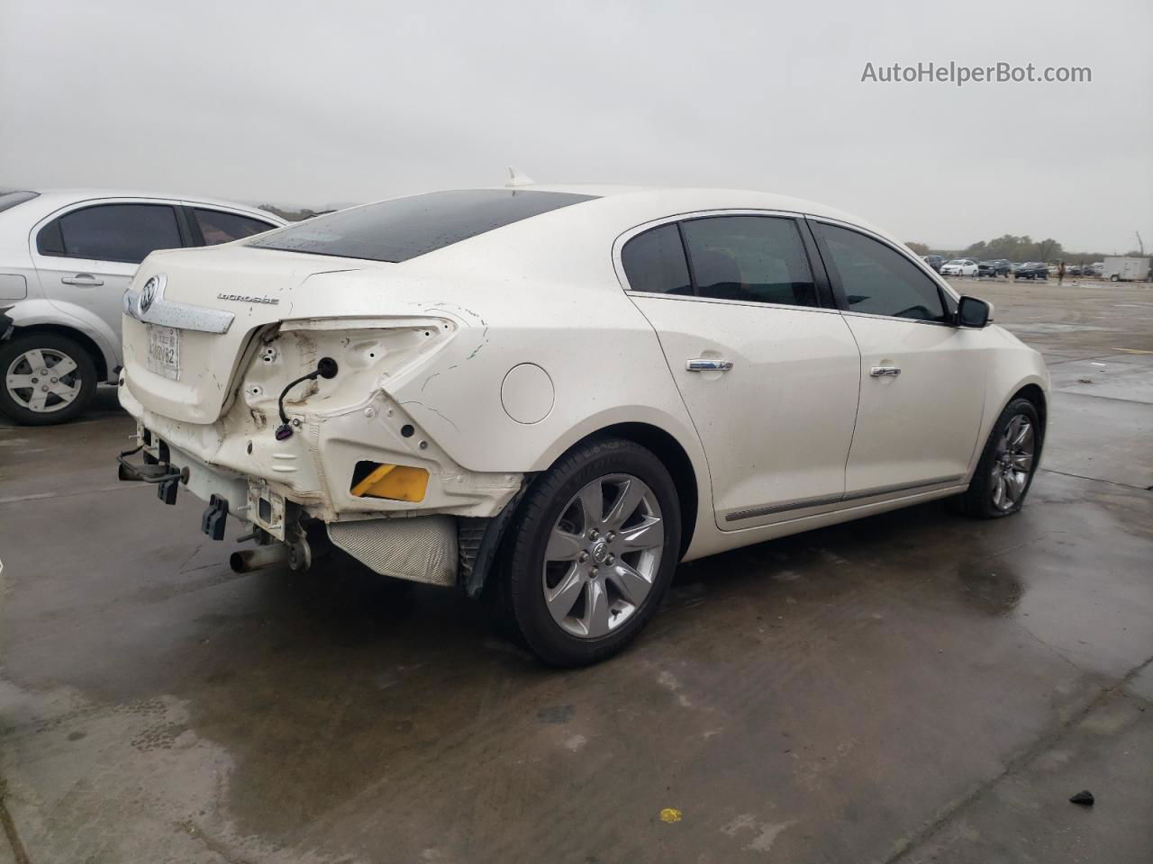 2013 Buick Lacrosse  White vin: 1G4GC5E38DF249280