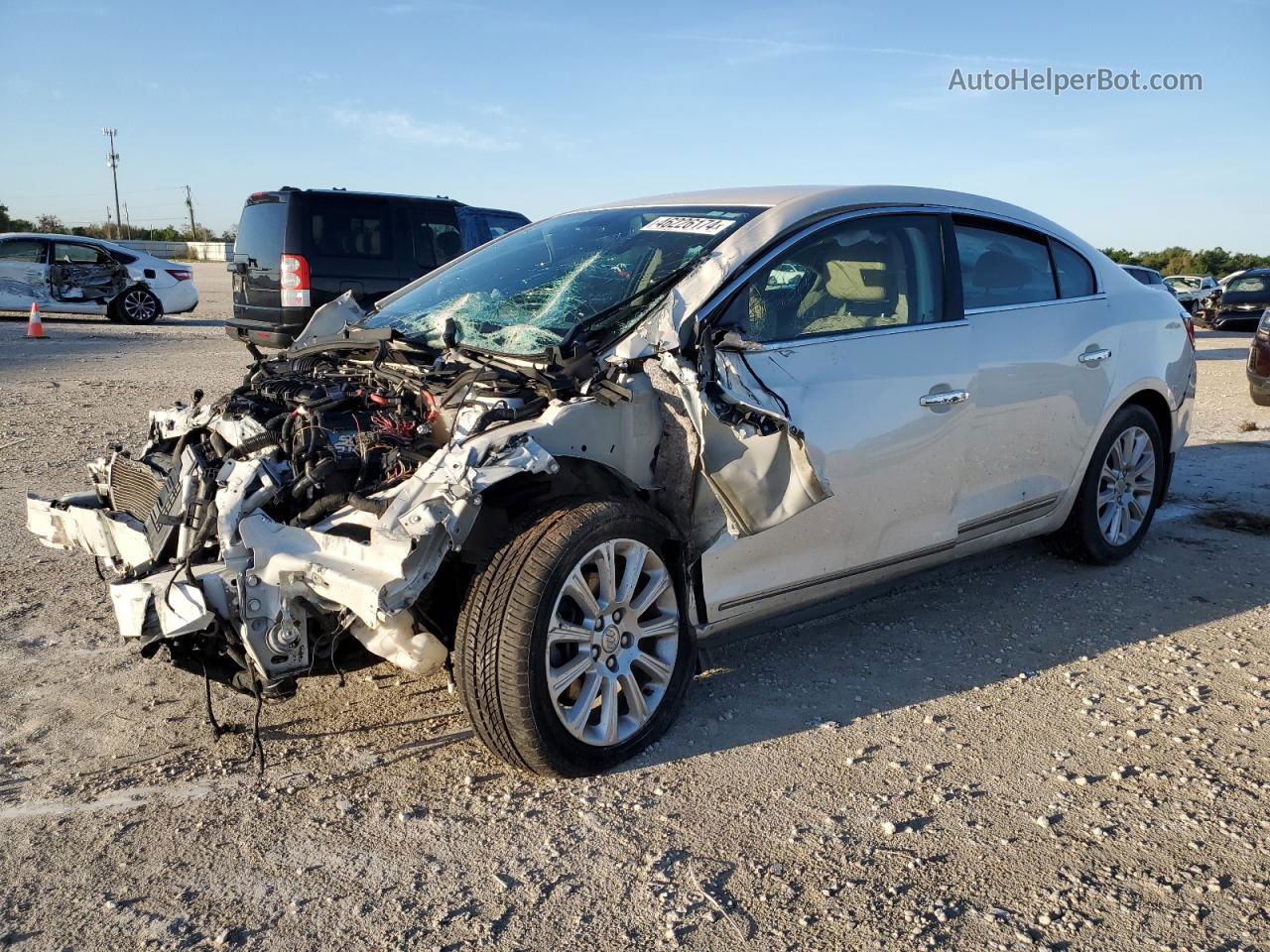 2013 Buick Lacrosse  White vin: 1G4GC5E38DF303645