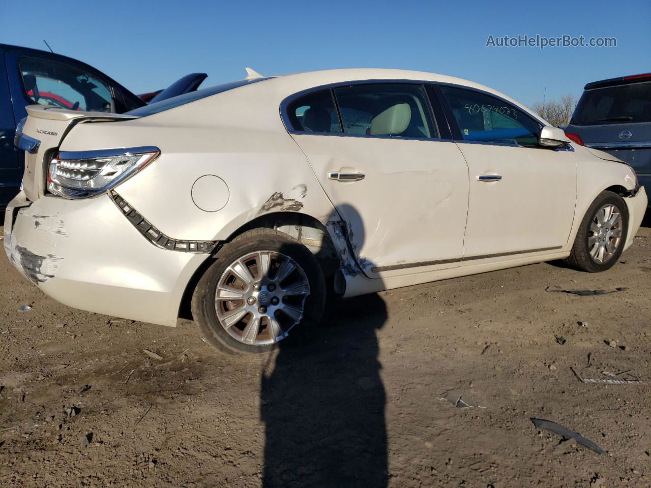 2013 Buick Lacrosse  Cream vin: 1G4GC5ER0DF129459