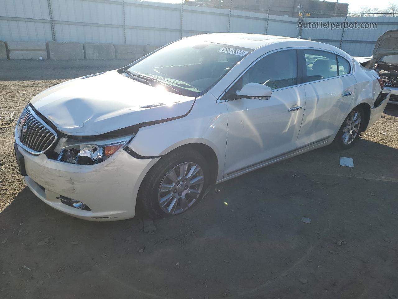 2013 Buick Lacrosse  Cream vin: 1G4GC5ER0DF129459