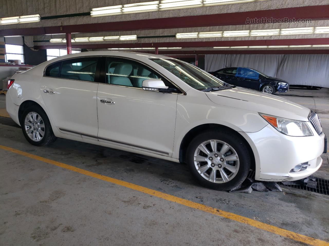 2013 Buick Lacrosse White vin: 1G4GC5ER0DF299305