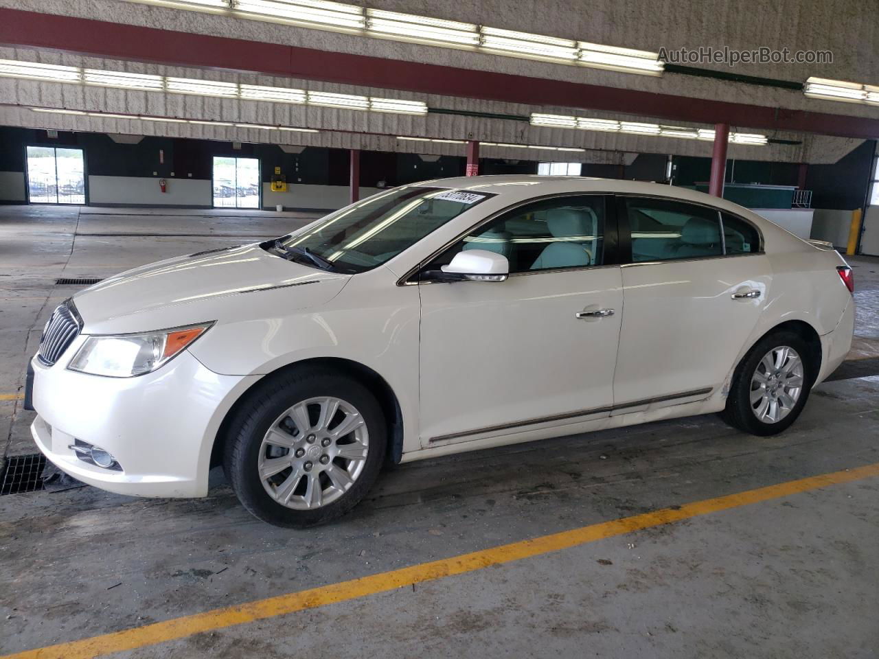 2013 Buick Lacrosse White vin: 1G4GC5ER0DF299305