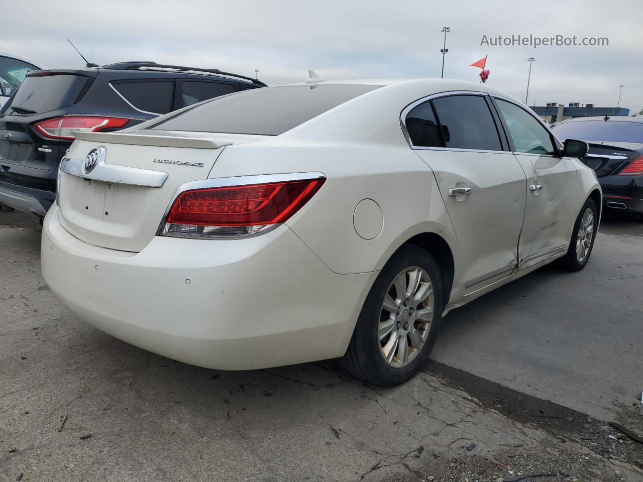 2013 Buick Lacrosse  White vin: 1G4GC5ER4DF186859