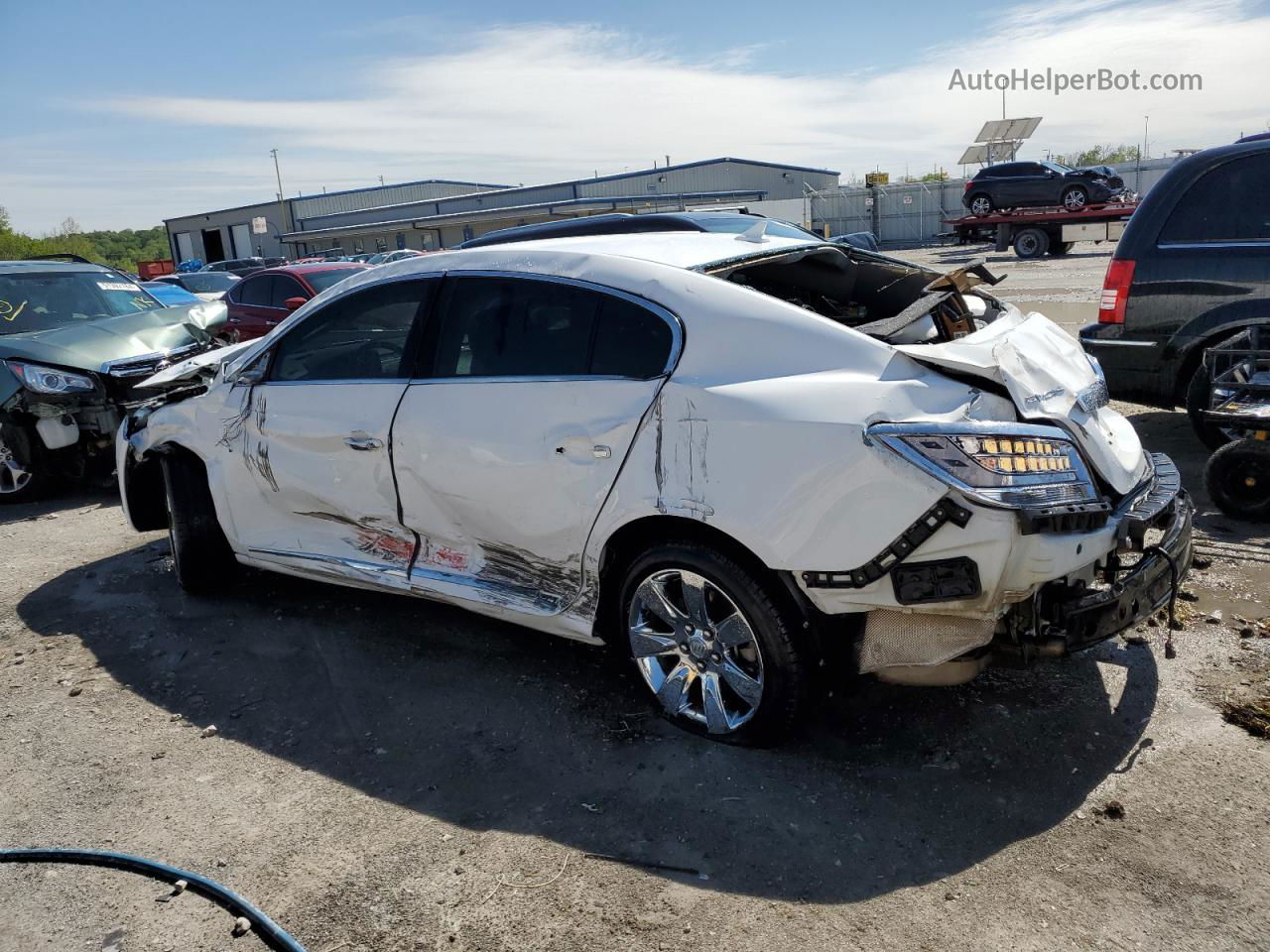 2013 Buick Lacrosse  White vin: 1G4GC5G32DF313147