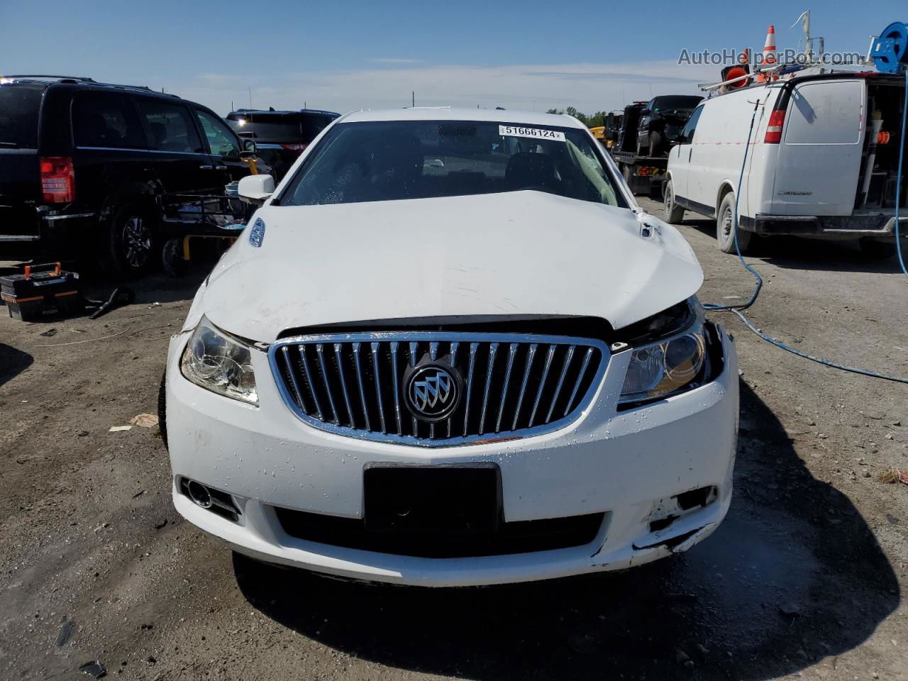 2013 Buick Lacrosse  White vin: 1G4GC5G32DF313147