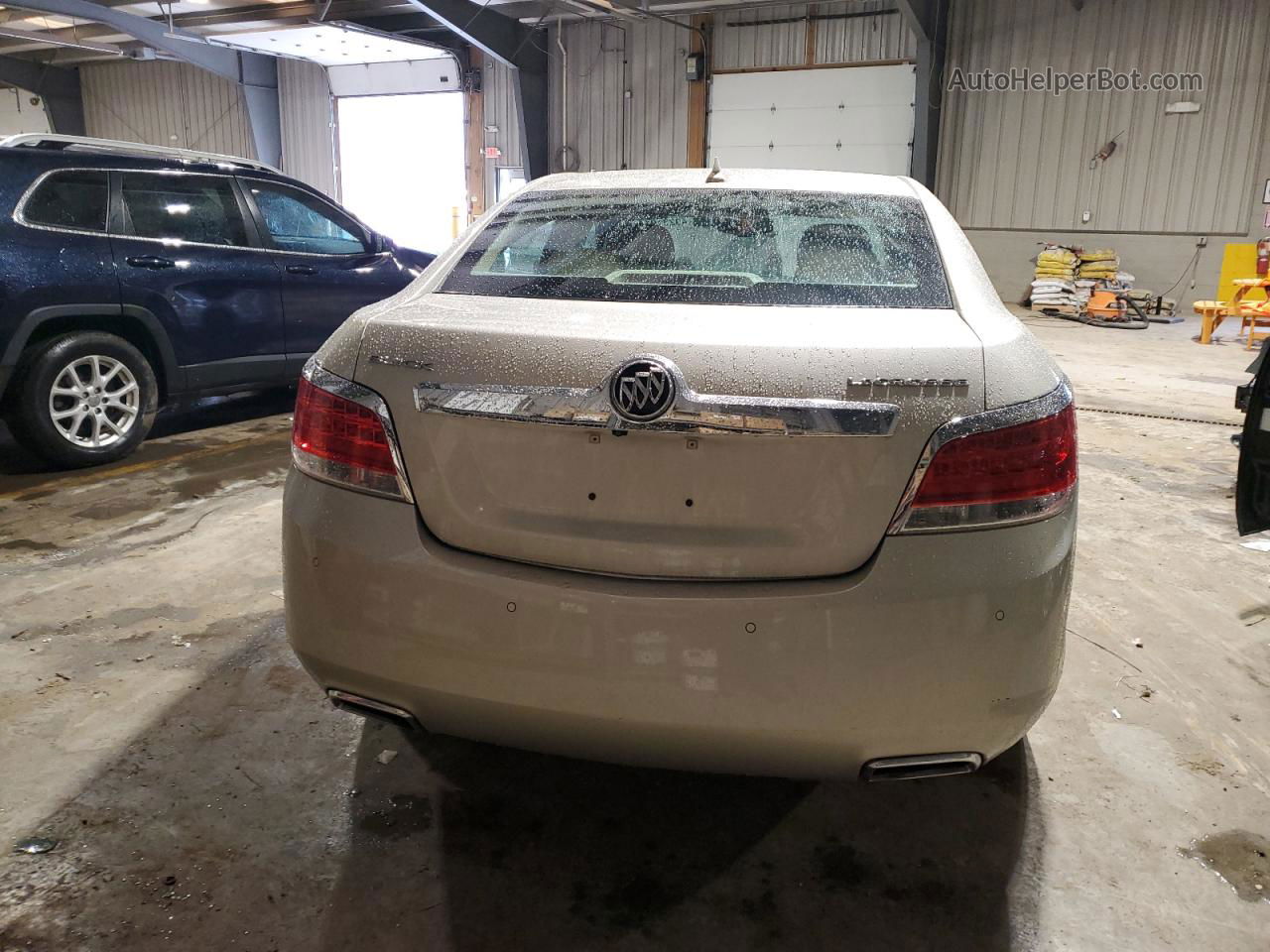 2013 Buick Lacrosse  Золотой vin: 1G4GC5G34DF331049