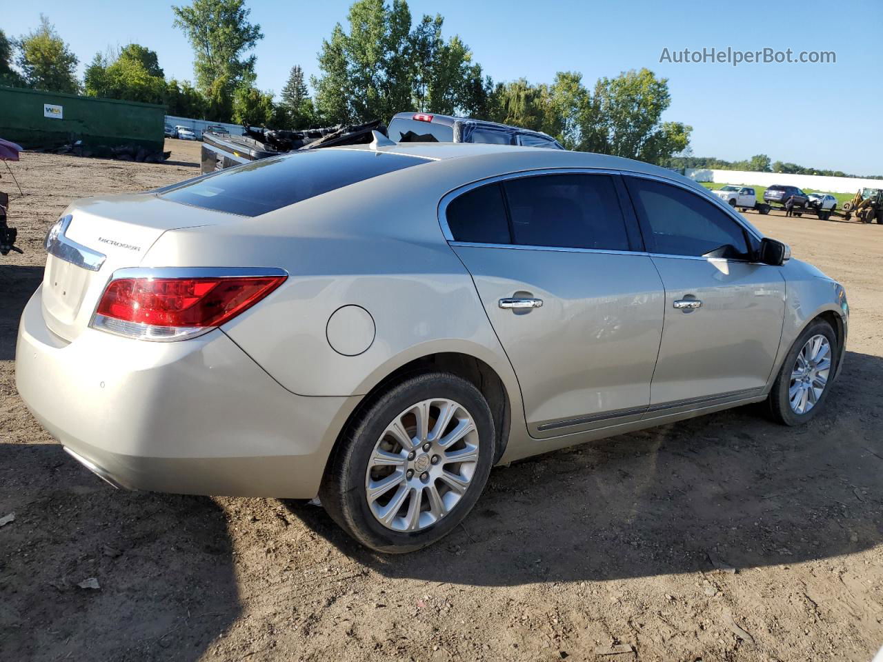 2013 Buick Lacrosse Premium Beige vin: 1G4GF5E38DF319013