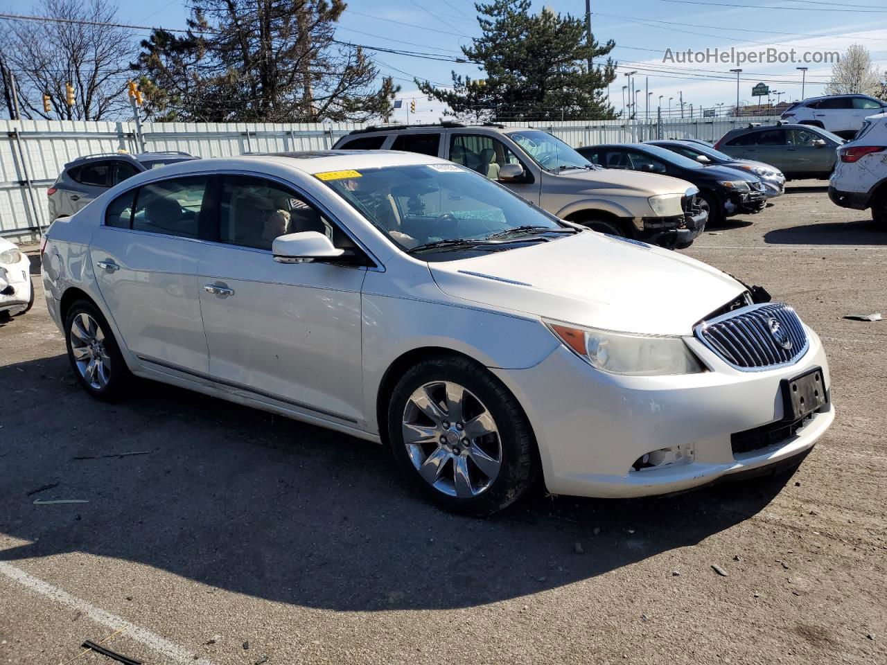 2013 Buick Lacrosse Premium White vin: 1G4GF5G33DF288153