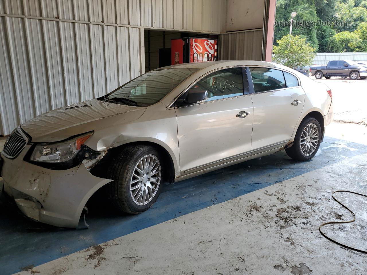 2013 Buick Lacrosse  Beige vin: 1G4GL5E30DF164255