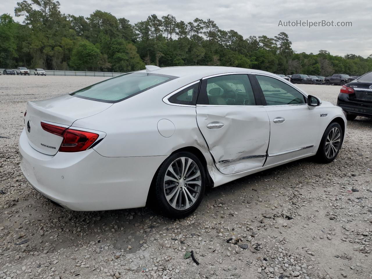 2017 Buick Lacrosse Essence White vin: 1G4ZP5SS0HU156540