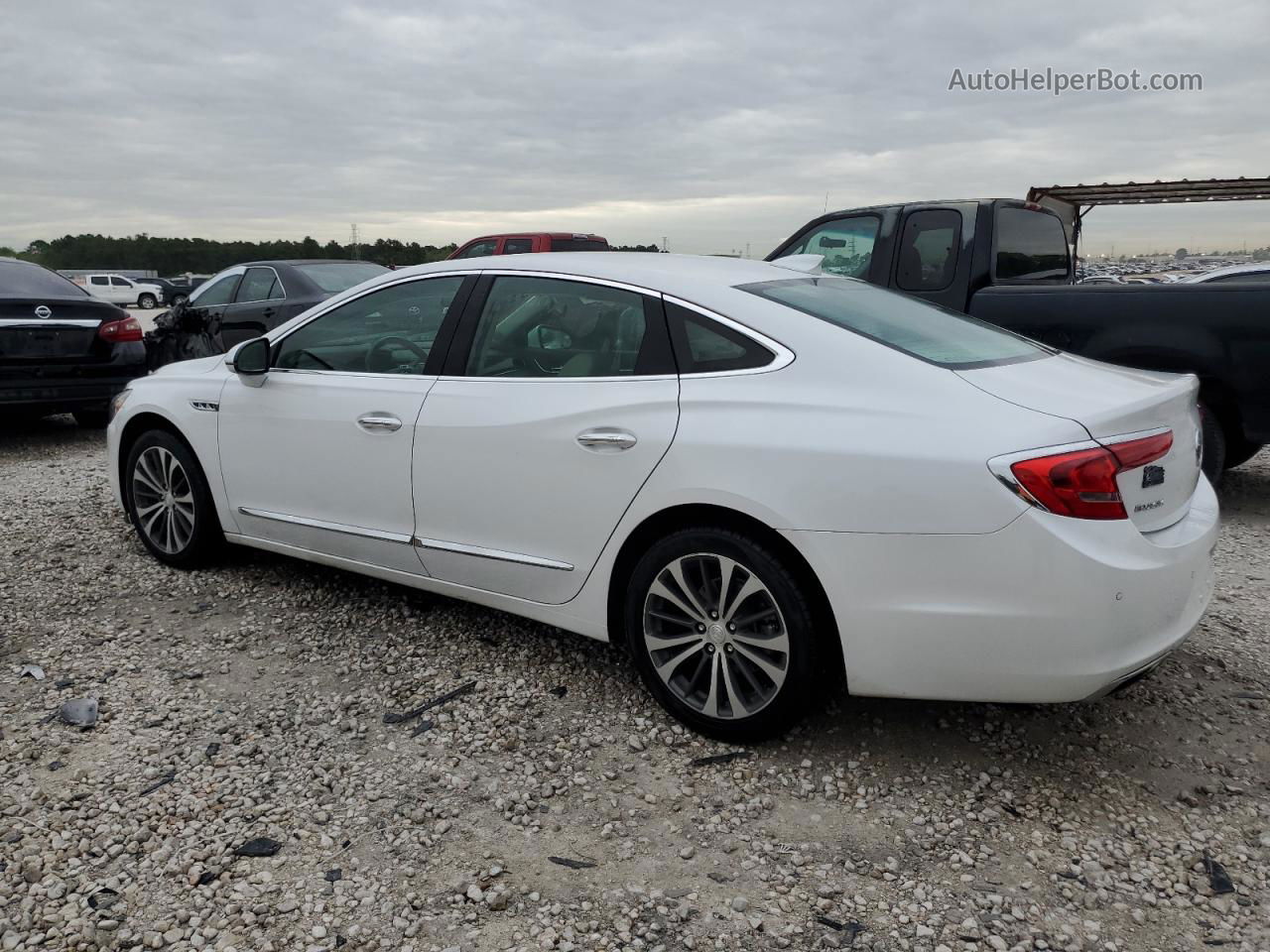 2017 Buick Lacrosse Essence White vin: 1G4ZP5SS0HU156540