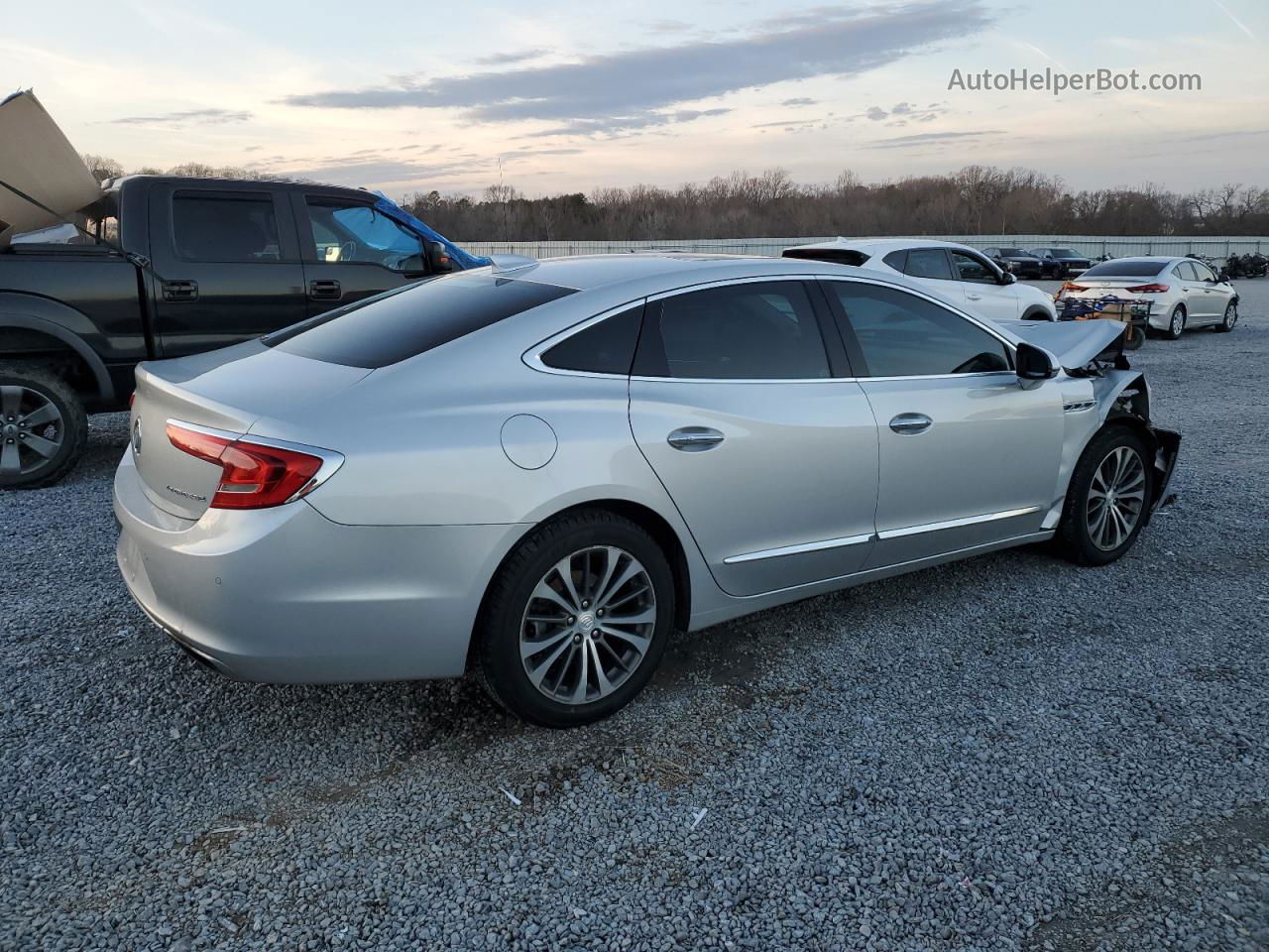 2017 Buick Lacrosse Essence Silver vin: 1G4ZP5SS2HU172366