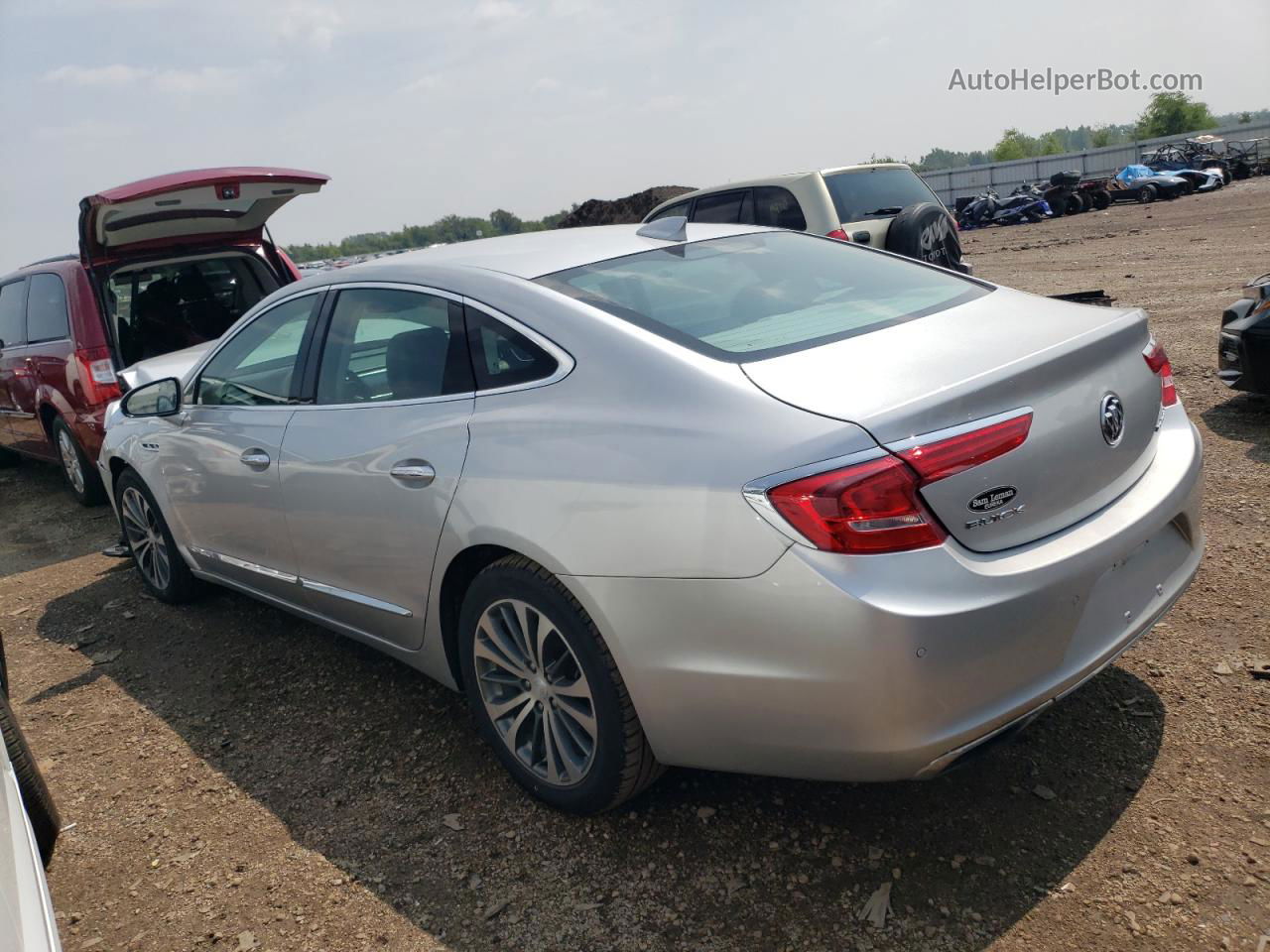 2017 Buick Lacrosse Essence Silver vin: 1G4ZP5SS2HU198045