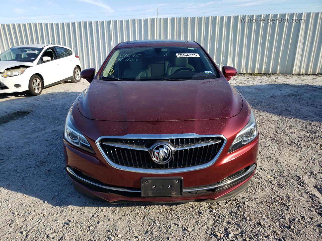 2017 Buick Lacrosse Essence Красный vin: 1G4ZP5SS3HU131258